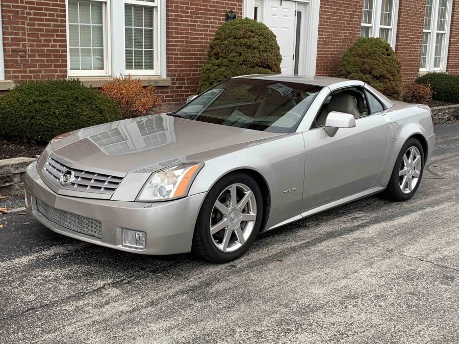 2004 Cadillac XLR - Image 8 of 10