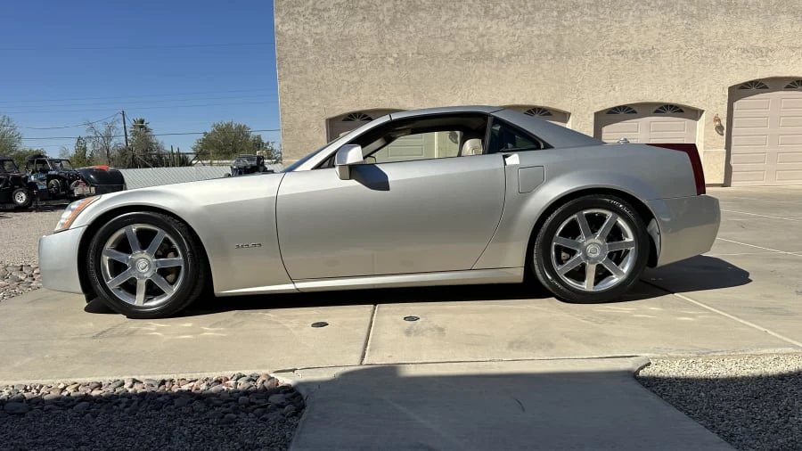 2004 Cadillac XLR - Image 5 of 13