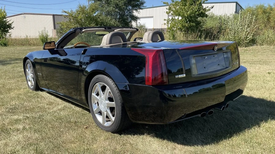 2004 Cadillac XLR - Image 3 of 13