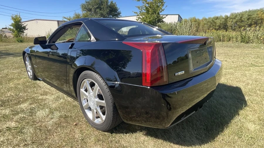 2004 Cadillac XLR - Image 6 of 13