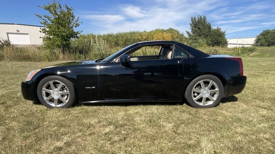 2004 Cadillac XLR - Image 5 of 13