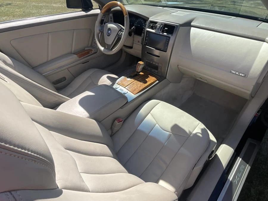 2004 Cadillac XLR - Image 8 of 13