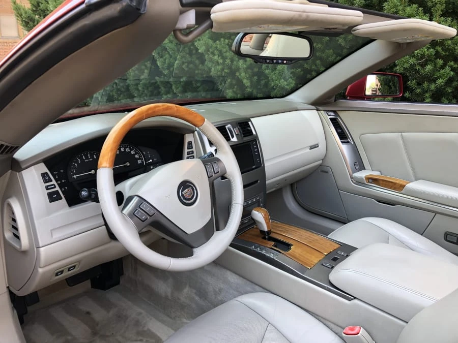 2004 Cadillac XLR - Image 4 of 5