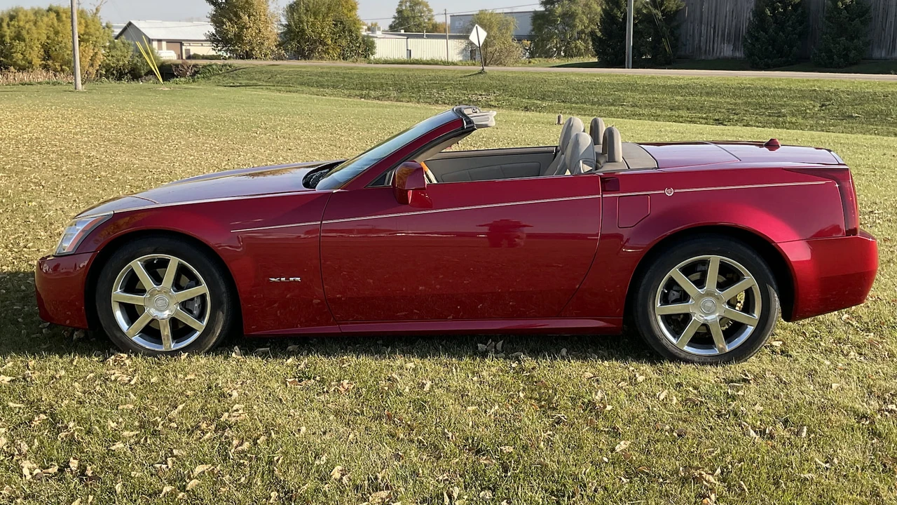 2004 Cadillac XLR - Image 2 of 12