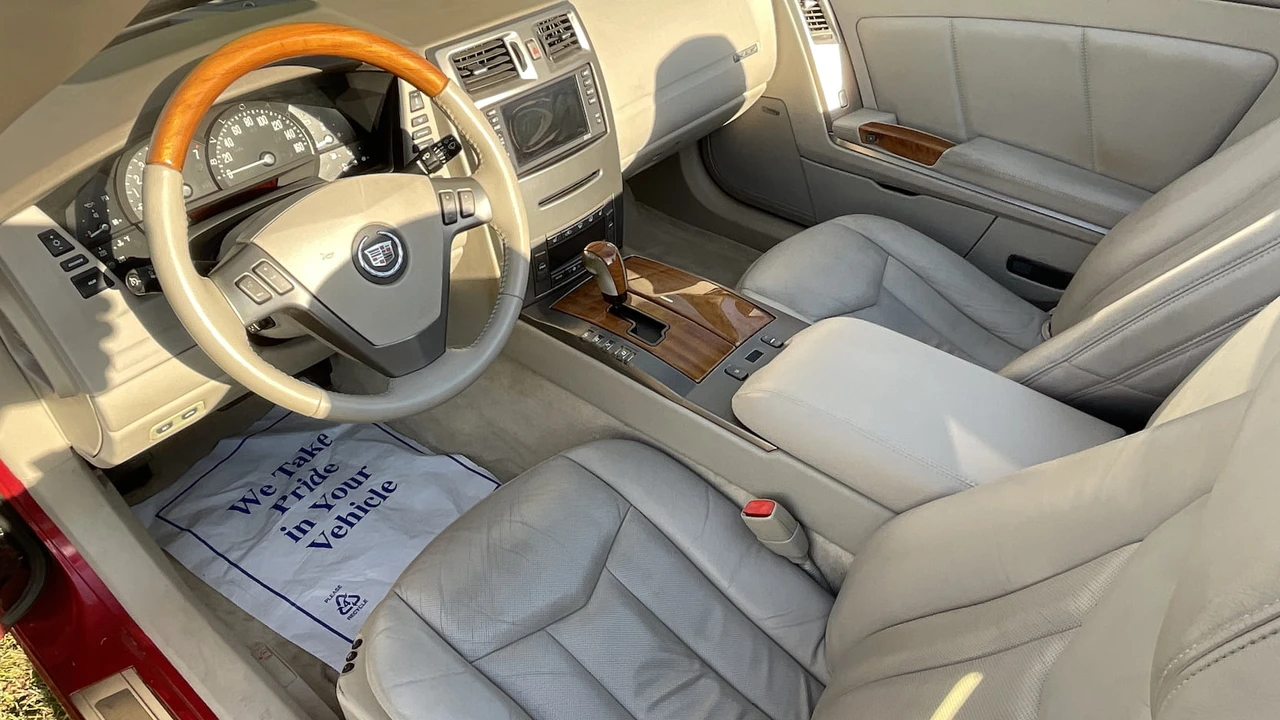 2004 Cadillac XLR - Image 4 of 12