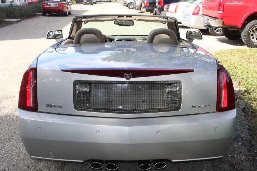 2004 Cadillac XLR - Image 11 of 23