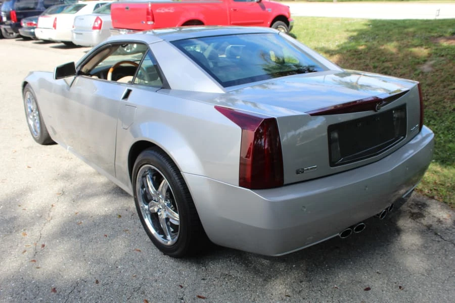 2004 Cadillac XLR - Image 18 of 23