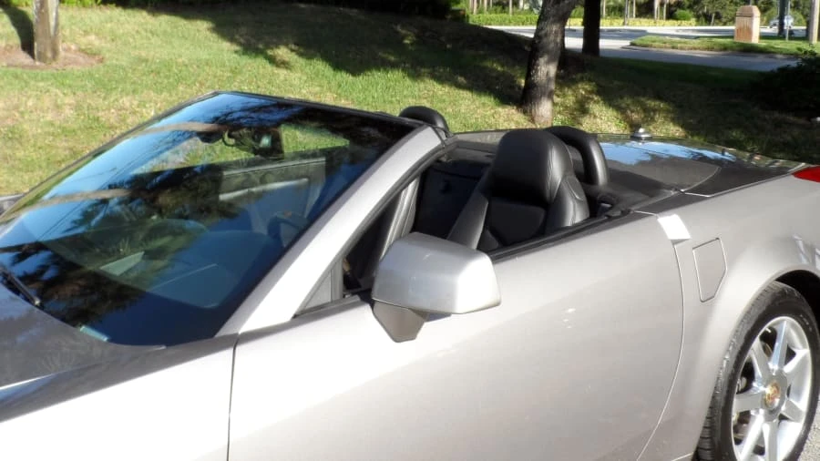 2004 Cadillac XLR - Image 4 of 10