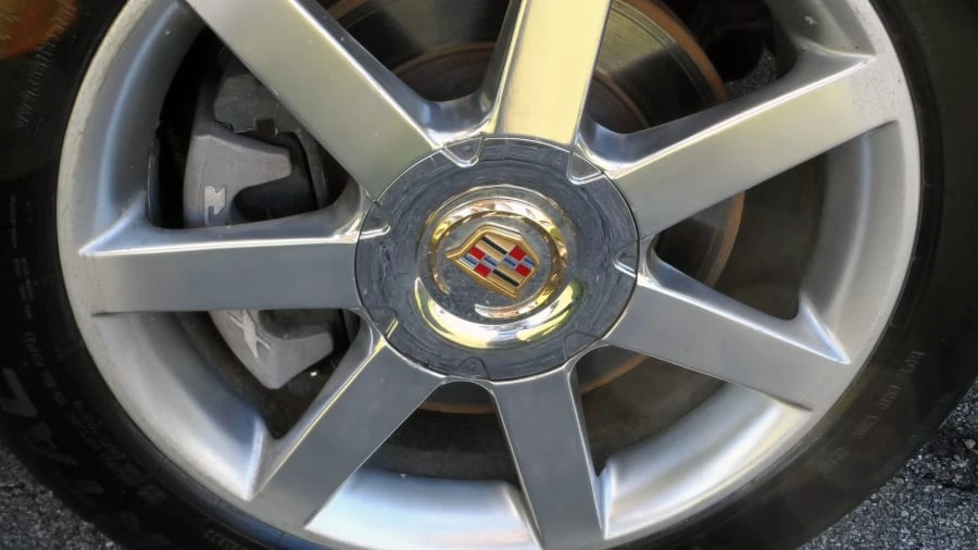 2004 Cadillac XLR - Image 9 of 10