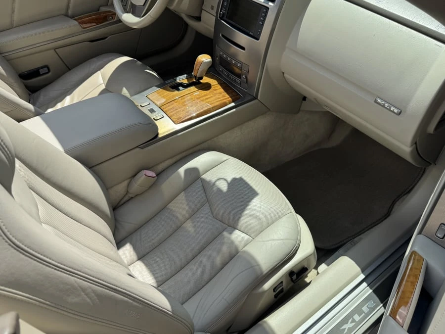 2004 Cadillac XLR - Image 10 of 13