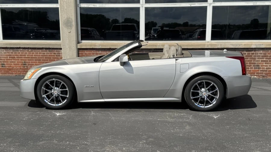 2004 Cadillac XLR - Image 2 of 13