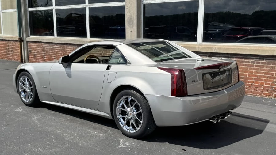 2004 Cadillac XLR - Image 6 of 13