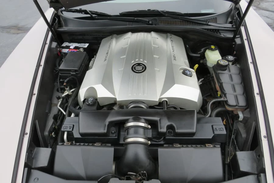 2004 Cadillac XLR - Image 21 of 27