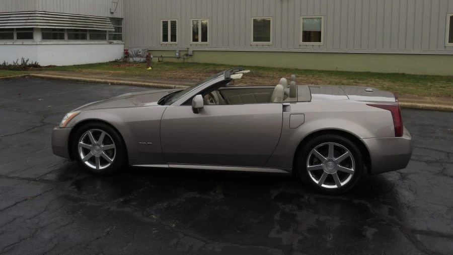 2004 Cadillac XLR - Image 6 of 27