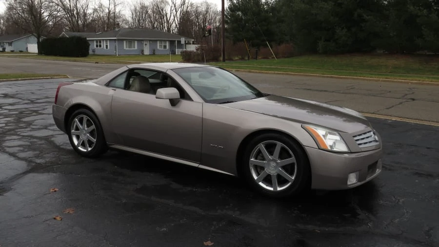 2004 Cadillac XLR - Image 10 of 27