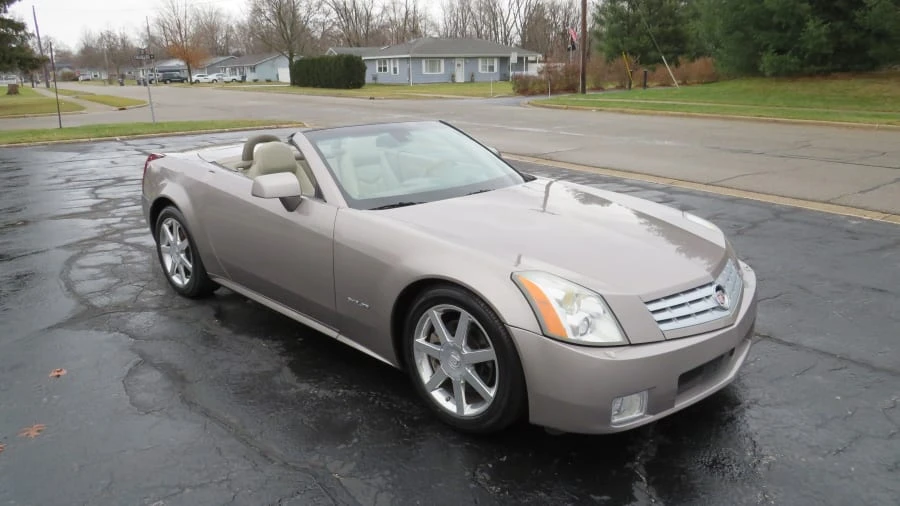 2004 Cadillac XLR - Image 15 of 27