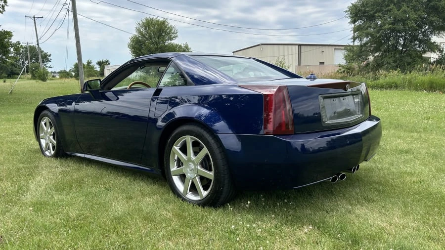 2004 Cadillac XLR - Image 6 of 11