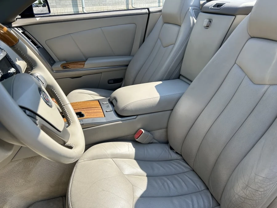 2004 Cadillac XLR - Image 7 of 12