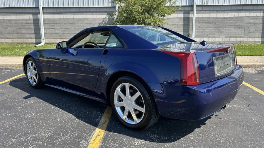 2004 Cadillac XLR - Image 6 of 12
