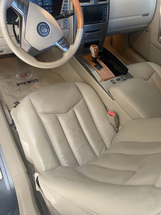 2004 Cadillac XLR - Image 9 of 15