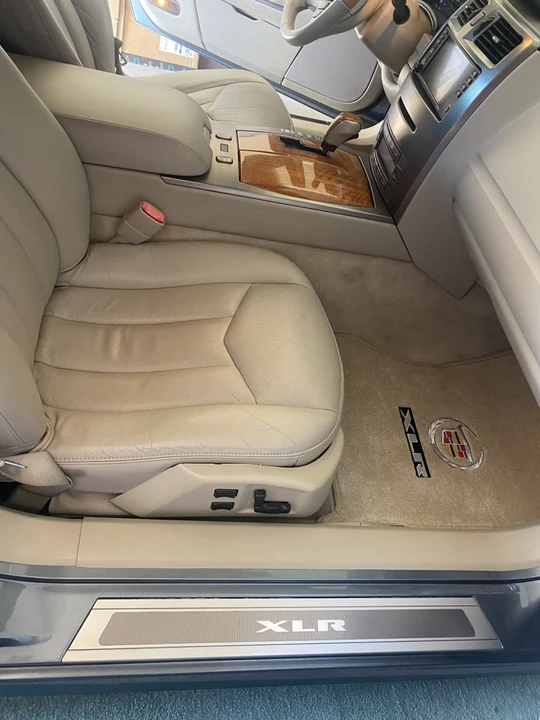 2004 Cadillac XLR - Image 11 of 15