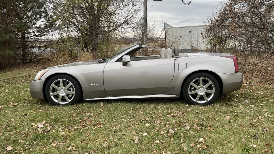 2004 Cadillac XLR - Image 2 of 12