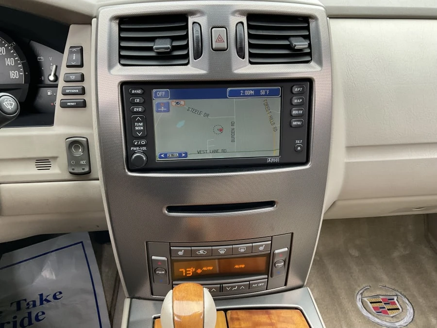 2004 Cadillac XLR - Image 10 of 12
