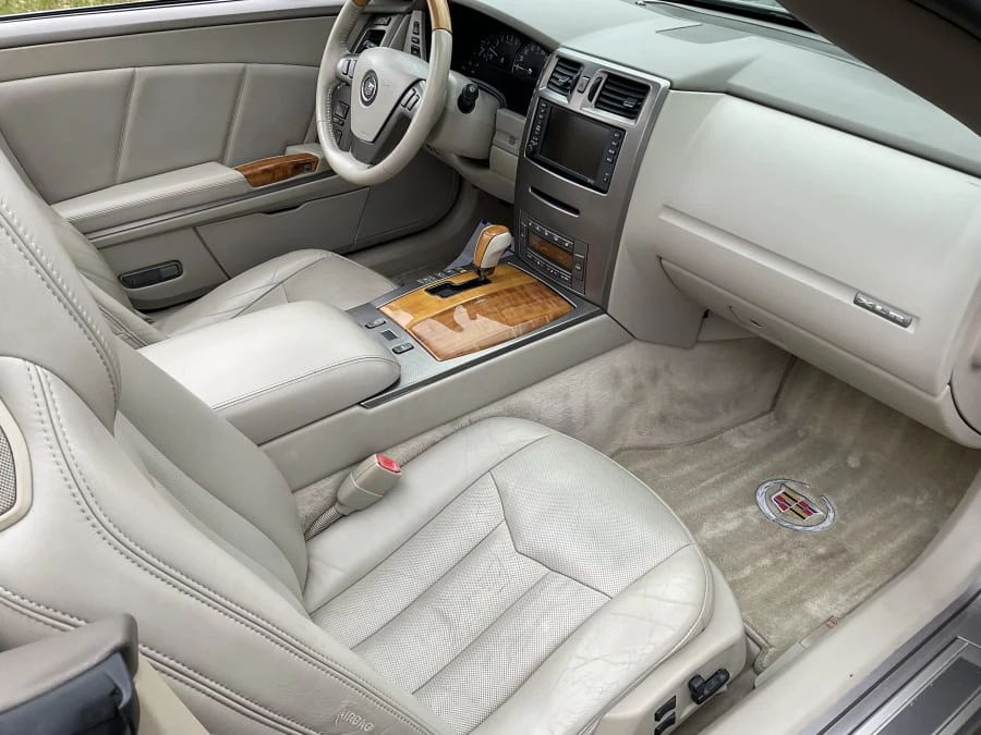 2004 Cadillac XLR - Image 9 of 12