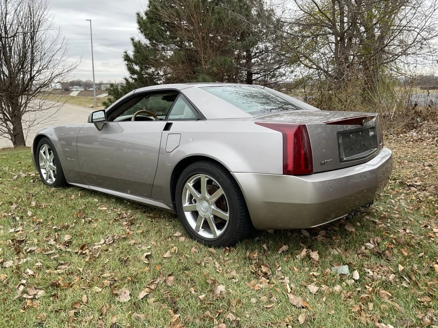 2004 Cadillac XLR - Image 6 of 12