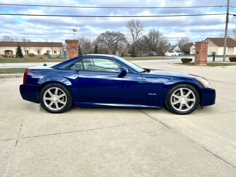 2004 Cadillac XLR - Image 8 of 25