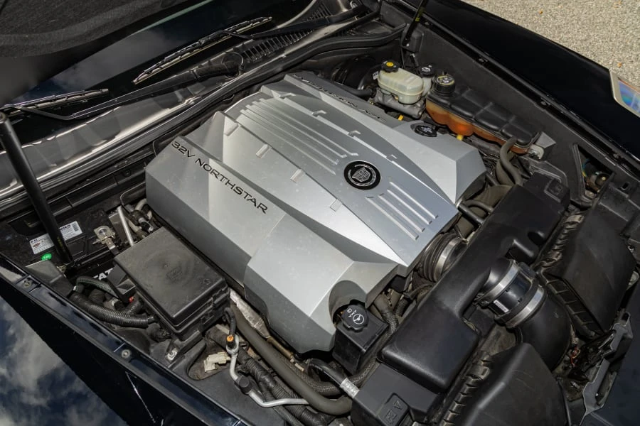 2004 Cadillac XLR - Image 28 of 29