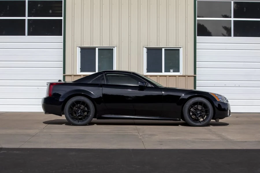 2004 Cadillac XLR - Image 9 of 31
