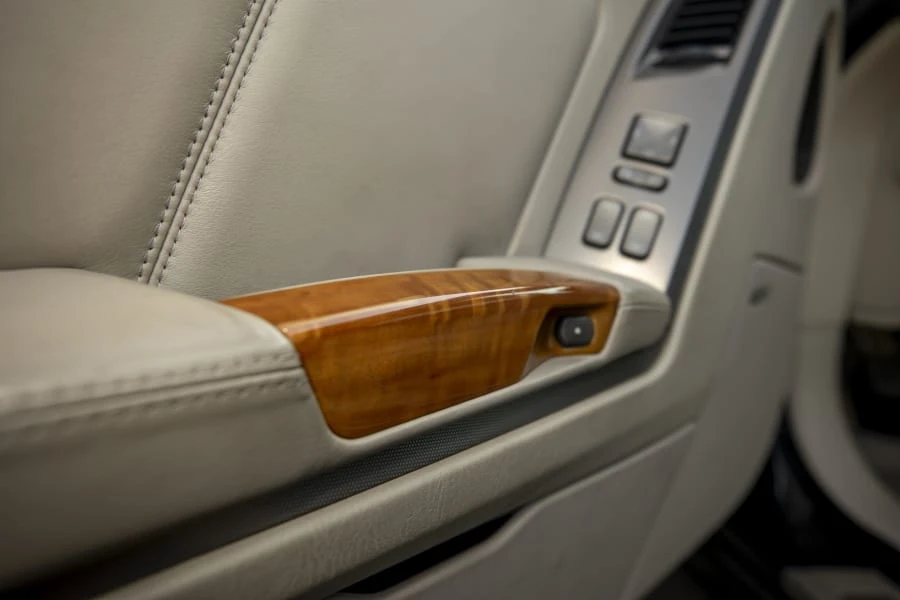 2004 Cadillac XLR - Image 25 of 31