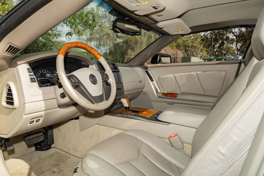2004 Cadillac XLR - Image 12 of 29