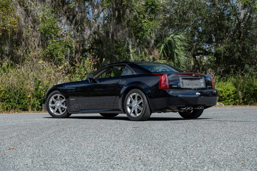 2004 Cadillac XLR - Image 11 of 29