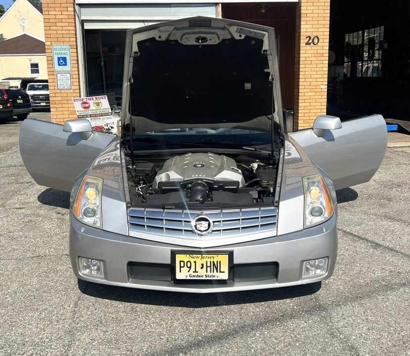 2004 Cadillac XLR - Image 27 of 31