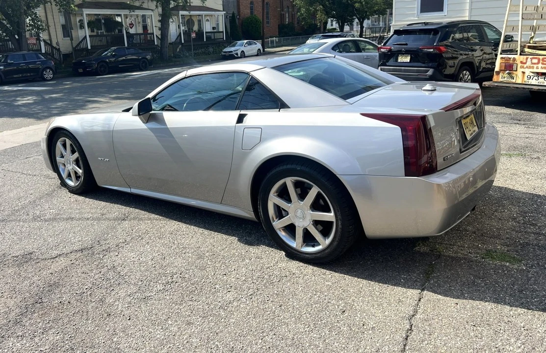 2004 Cadillac XLR - Image 3 of 31