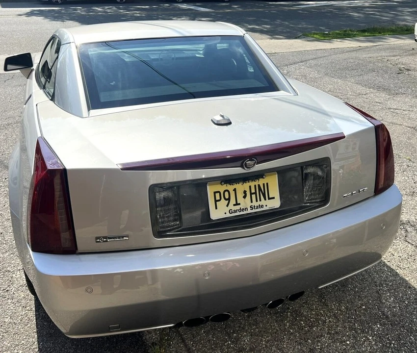 2004 Cadillac XLR - Image 6 of 31