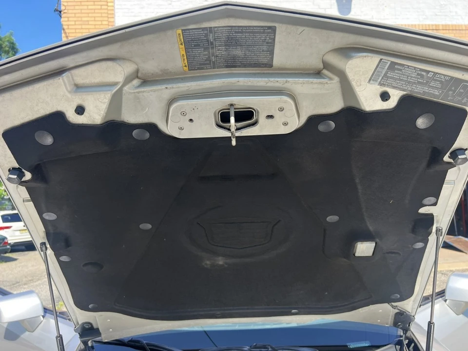 2004 Cadillac XLR - Image 25 of 31