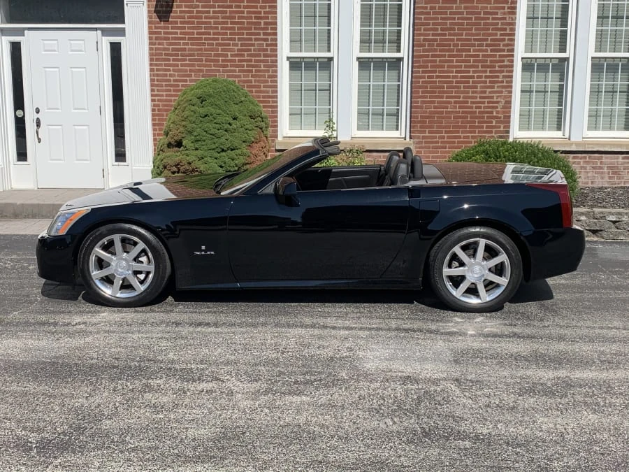 2004 Cadillac XLR - Image 2 of 10