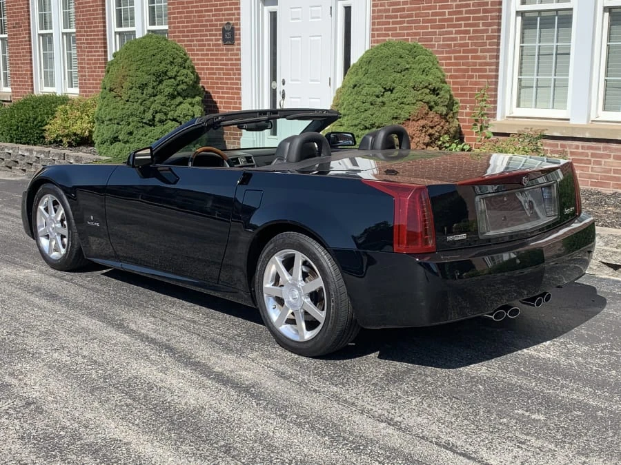 2004 Cadillac XLR - Image 3 of 10
