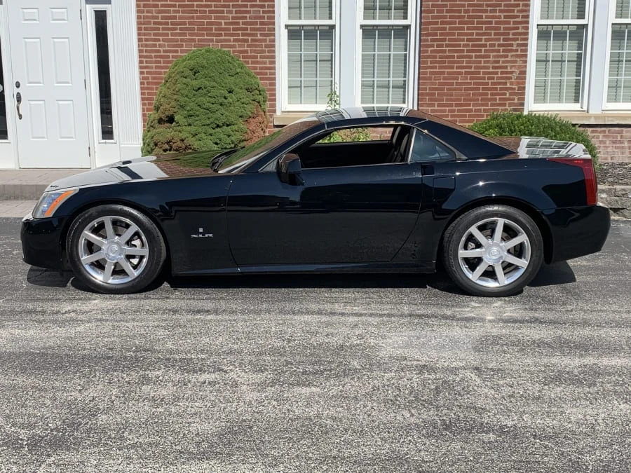 2004 Cadillac XLR - Image 9 of 10