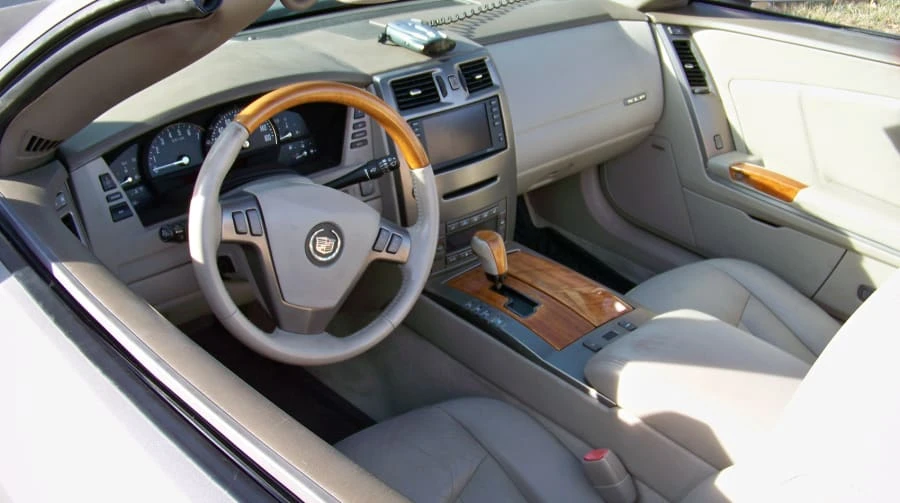 2004 Cadillac XLR - Image 6 of 7