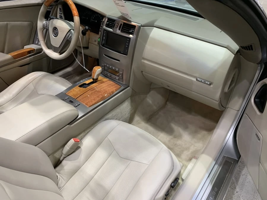 2004 Cadillac XLR - Image 5 of 7