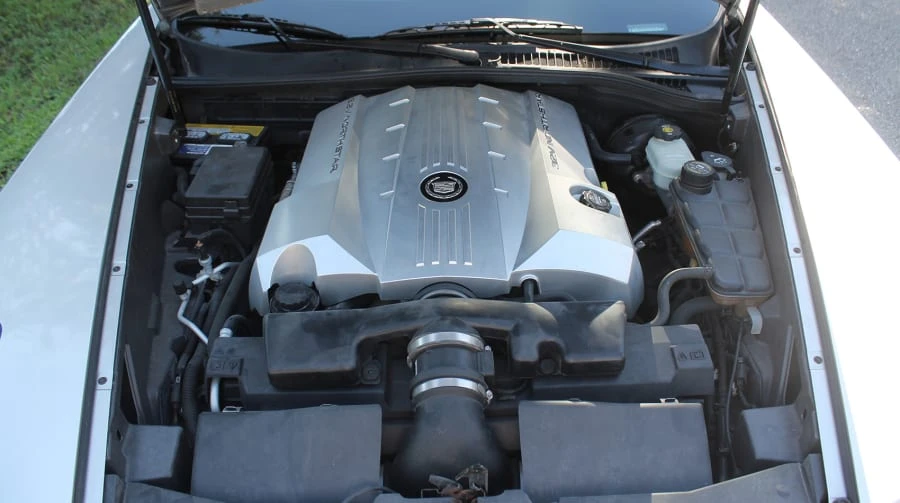 2004 Cadillac XLR - Image 8 of 12