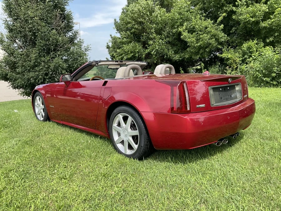 2004 Cadillac XLR - Image 3 of 10