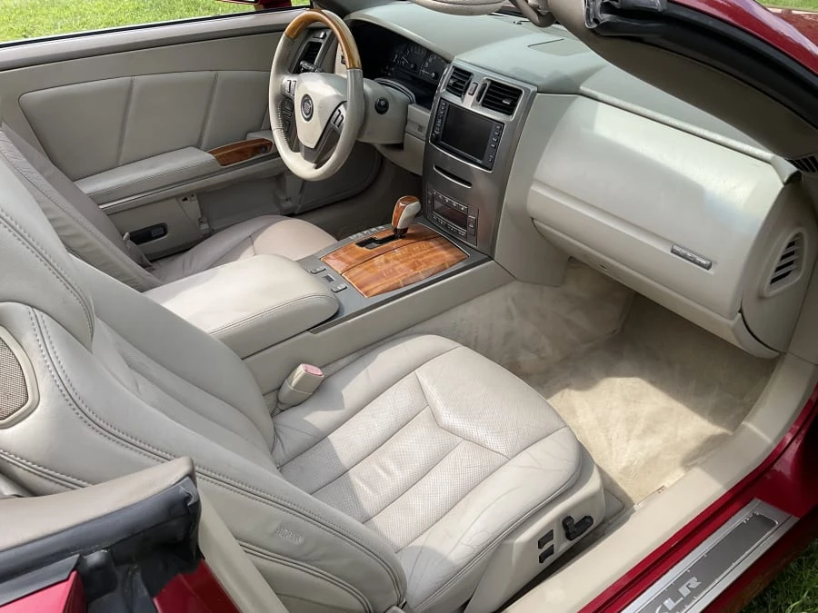 2004 Cadillac XLR - Image 8 of 10