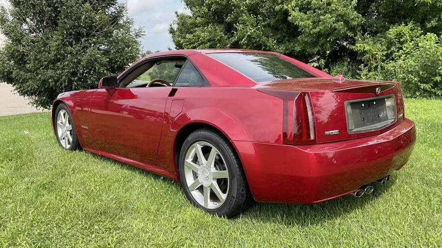 2004 Cadillac XLR - Image 6 of 10
