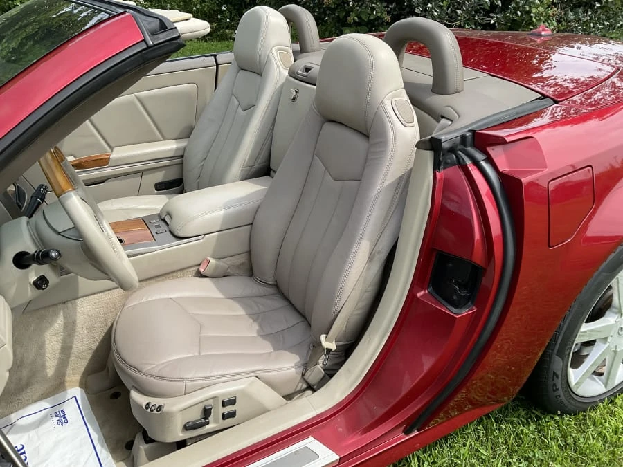 2004 Cadillac XLR - Image 7 of 10