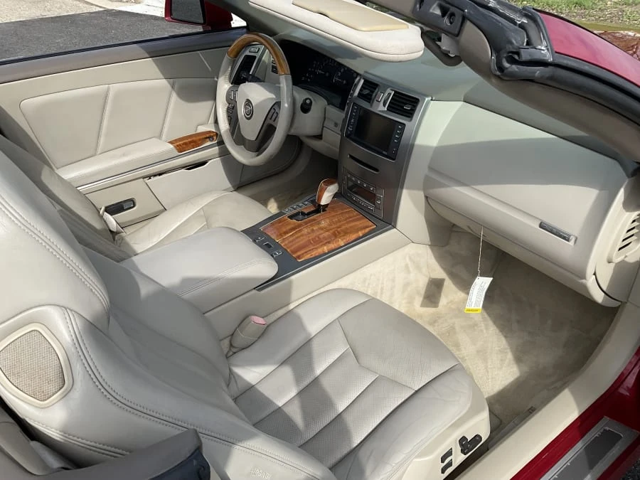 2004 Cadillac XLR - Image 8 of 12